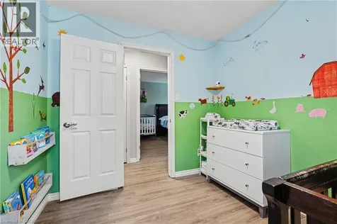 7 Rembrandt Drive Grimsby ON L3M 4Z6