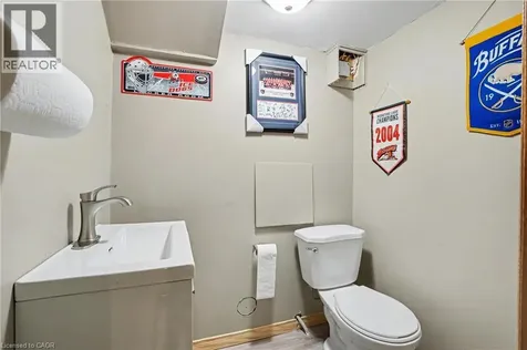 7 Rembrandt Drive Grimsby ON L3M 4Z6