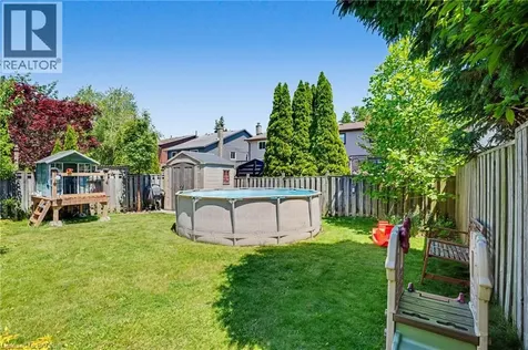 7 Rembrandt Drive Grimsby ON L3M 4Z6