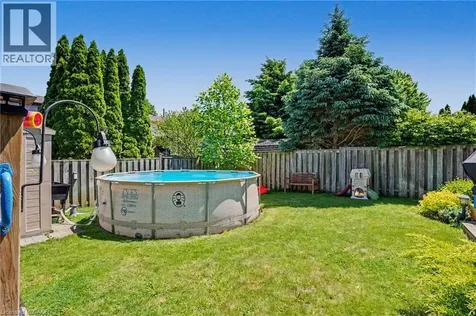7 Rembrandt Drive Grimsby ON L3M 4Z6