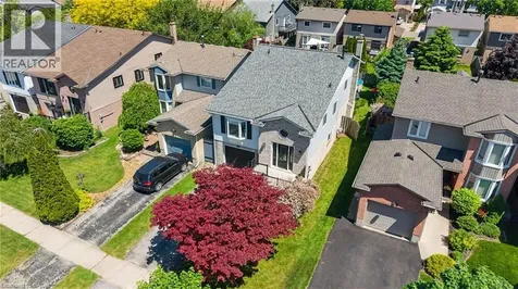 7 Rembrandt Drive Grimsby ON L3M 4Z6
