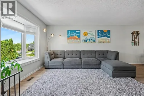 7 Rembrandt Drive Grimsby ON L3M 4Z6