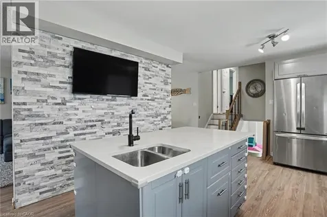 7 Rembrandt Drive Grimsby ON L3M 4Z6