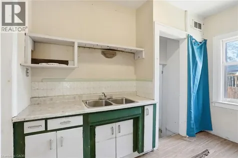176 Bertie Street Fort Erie ON L2A 1Z1