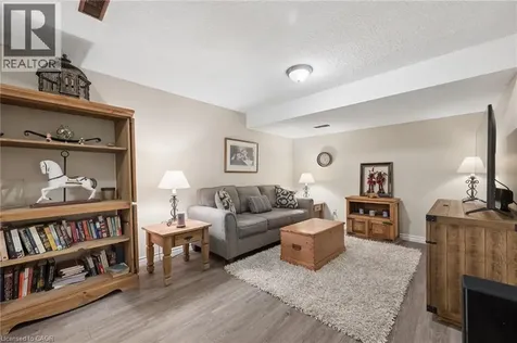 236 Kingswood Drive Kitchener ON N2E 2K2