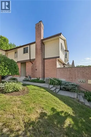 236 Kingswood Drive Kitchener ON N2E 2K2