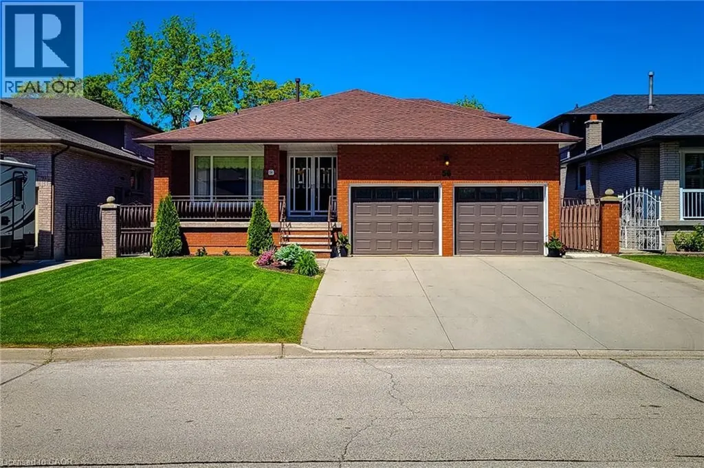 56 Teak Street Stoney Creek ON L8G 4W5