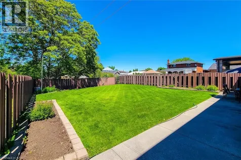 56 Teak Street Stoney Creek ON L8G 4W5