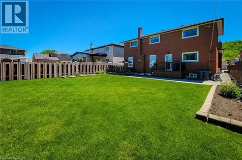 56 Teak Street Stoney Creek ON L8G 4W5