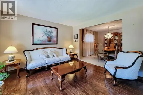 56 Teak Street Stoney Creek ON L8G 4W5