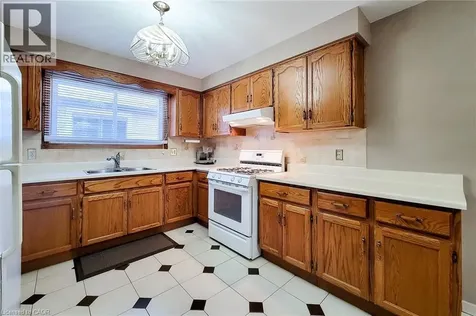 56 Teak Street Stoney Creek ON L8G 4W5