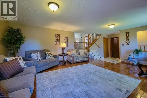 56 Teak Street Stoney Creek ON L8G 4W5
