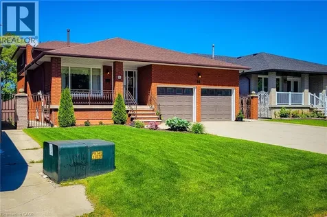 56 Teak Street Stoney Creek ON L8G 4W5