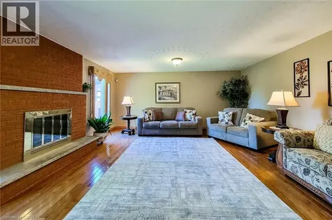 56 Teak Street Stoney Creek ON L8G 4W5