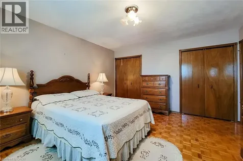 56 Teak Street Stoney Creek ON L8G 4W5