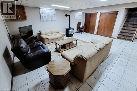 56 Teak Street Stoney Creek ON L8G 4W5