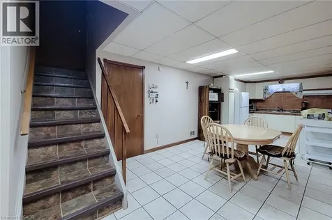 56 Teak Street Stoney Creek ON L8G 4W5