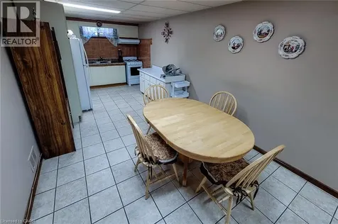 56 Teak Street Stoney Creek ON L8G 4W5