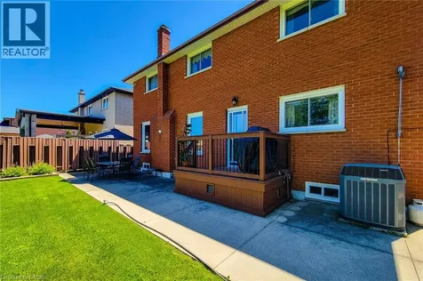 56 Teak Street Stoney Creek ON L8G 4W5
