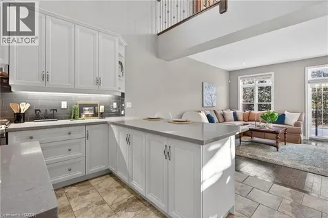 27 Black Walnut Crescent Ancaster ON L9K 0B7