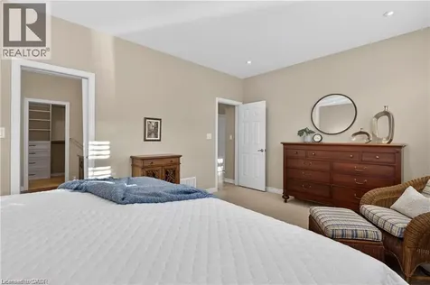 27 Black Walnut Crescent Ancaster ON L9K 0B7