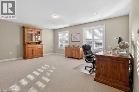 27 Black Walnut Crescent Ancaster ON L9K 0B7