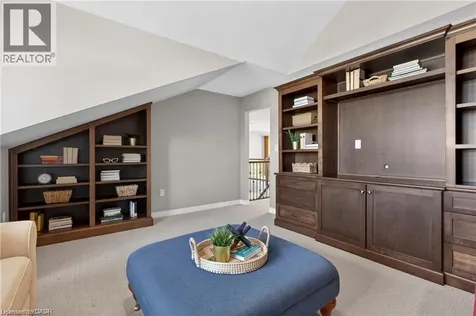 27 Black Walnut Crescent Ancaster ON L9K 0B7
