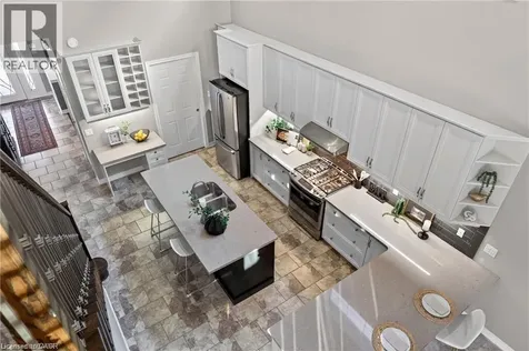 27 Black Walnut Crescent Ancaster ON L9K 0B7