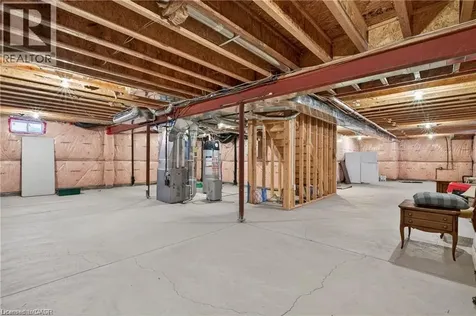 27 Black Walnut Crescent Ancaster ON L9K 0B7
