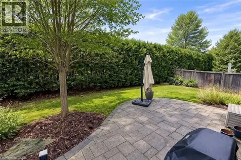 27 Black Walnut Crescent Ancaster ON L9K 0B7