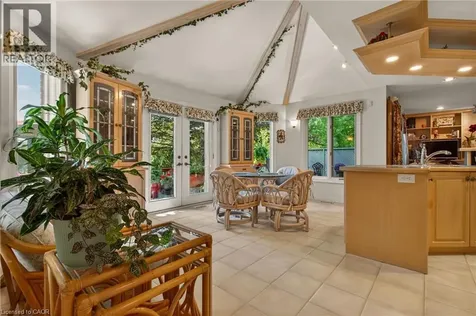 21 Fern Avenue Waterdown ON L0R 2H0