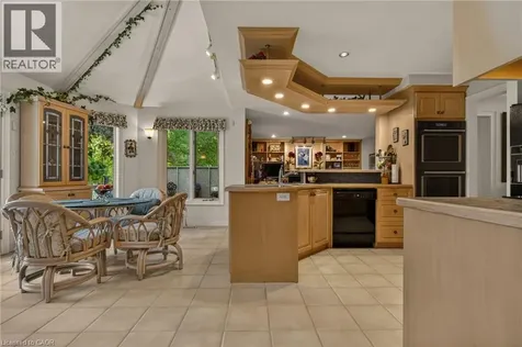 21 Fern Avenue Waterdown ON L0R 2H0