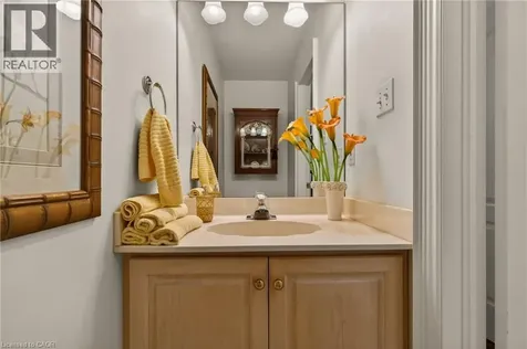 21 Fern Avenue Waterdown ON L0R 2H0