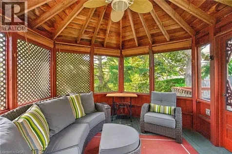 21 Fern Avenue Waterdown ON L0R 2H0