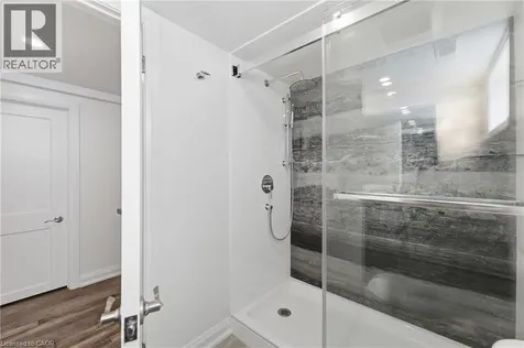 87 Empress Avenue Hamilton ON L9A 1M5