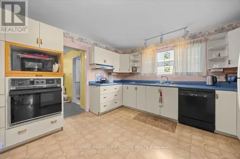 832 Ivanhoe Avenue Ottawa ON K2B 5S3