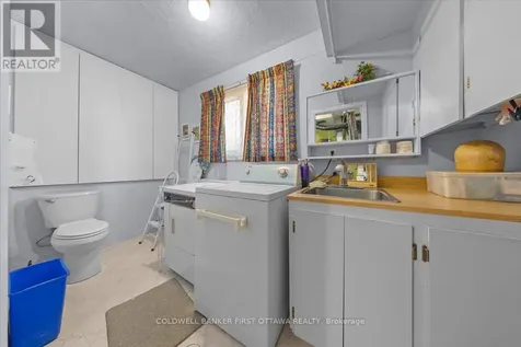 832 Ivanhoe Avenue Ottawa ON K2B 5S3