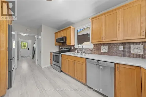 998 Mossdale Street Ottawa ON K2B 5S7