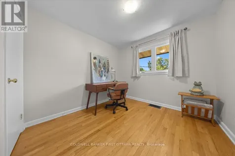 998 Mossdale Street Ottawa ON K2B 5S7