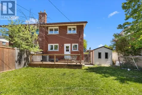 998 Mossdale Street Ottawa ON K2B 5S7