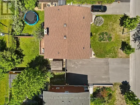 998 Mossdale Street Ottawa ON K2B 5S7