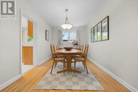 998 Mossdale Street Ottawa ON K2B 5S7