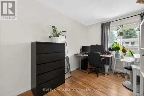 2548 Hanlon Avenue Ottawa ON K2B 7X4