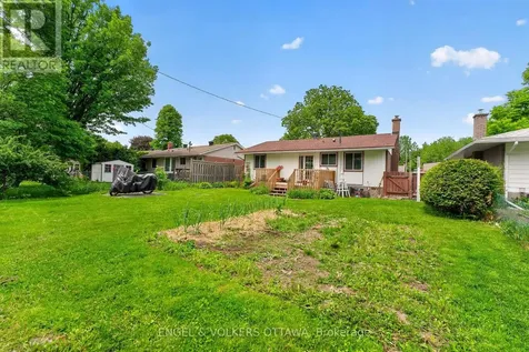 2548 Hanlon Avenue Ottawa ON K2B 7X4