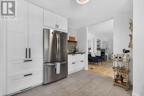 2548 Hanlon Avenue Ottawa ON K2B 7X4