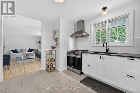 2548 Hanlon Avenue Ottawa ON K2B 7X4