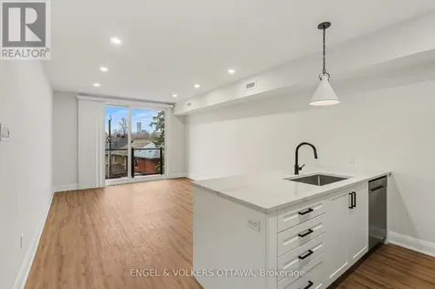 35 Monk Street Ottawa ON K1S 3Y7