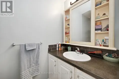 207 Thistledown Court Ottawa ON K2J 1N1