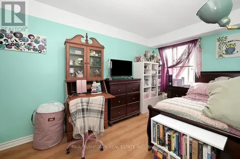 207 Thistledown Court Ottawa ON K2J 1N1