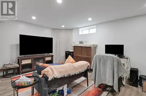 207 Thistledown Court Ottawa ON K2J 1N1